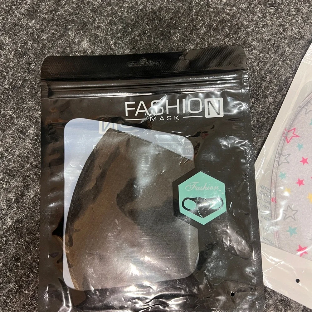 Kids Face Mask Bundle 2 masks!